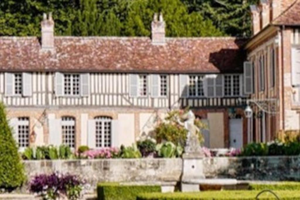 Maison A Colombages Pres De Deauville, Trouville Formentin Exterior photo